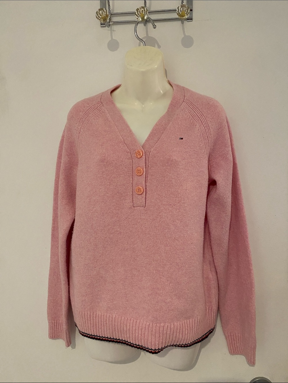 Tommy Hilfiger Light Pink V-Neck Henley Button Pullover Sweater Size Small